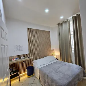 2* Pensión Room&jacuzzi