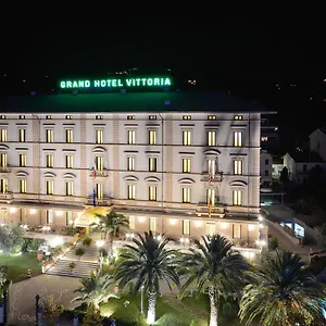 https://grand-hotel-vittoria.it-tuscanyhotel.com